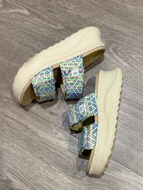 Hey Dude Platform Cushion Sandals